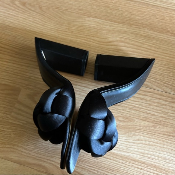 New York & Company Angeline Block Heel Mules Size 7 - Picture 6 of 9